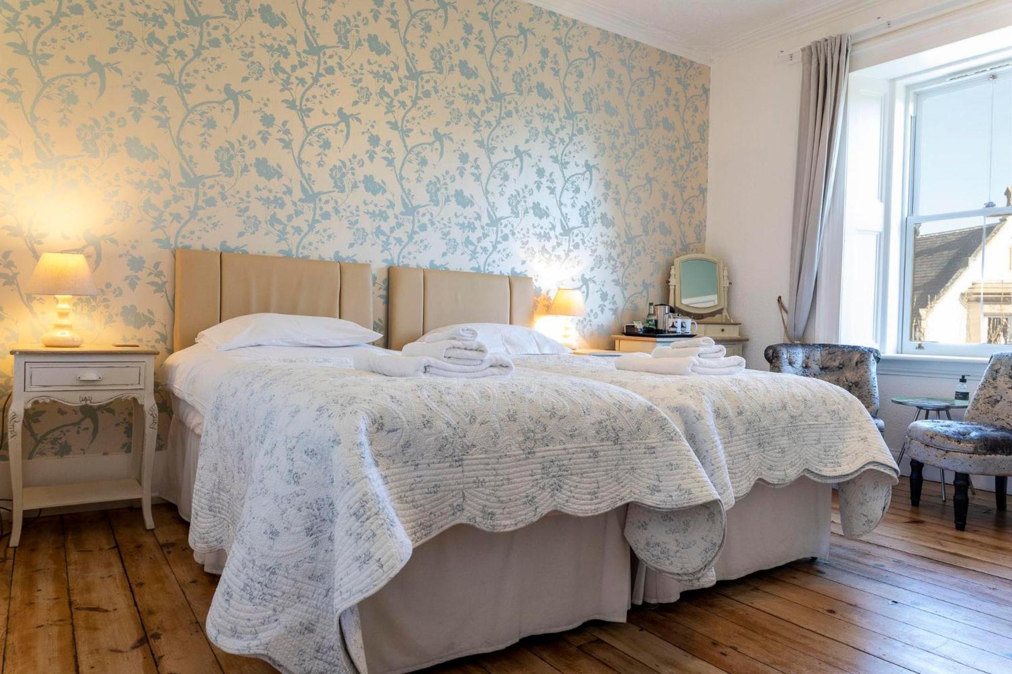 Cawdor House B&B Неърн Екстериор снимка