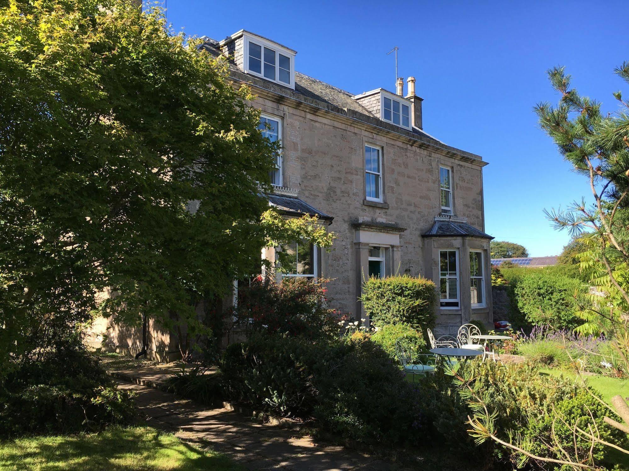 Cawdor House B&B Неърн Екстериор снимка